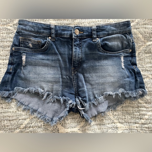 High waisted Blue H&M Jean Shorts - Picture 1 of 2